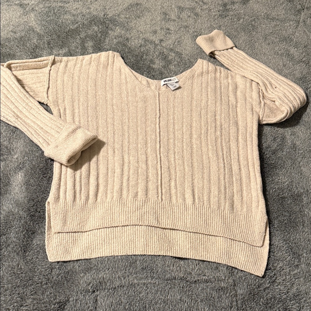 William Rast size sm Women's Cream robbed v neck Sweater rolled sleeve